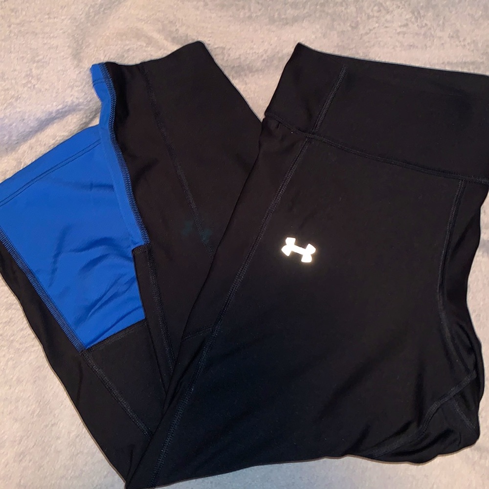 Women’s Black Under Armour Capri Athletic Leggings with Blue Calf Detail
